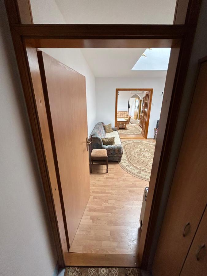 Apartment Mak